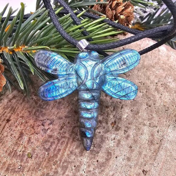 Nature Labradorite Carved Flashy Dragonfly Pendant Necklace - Picture 1 of 10